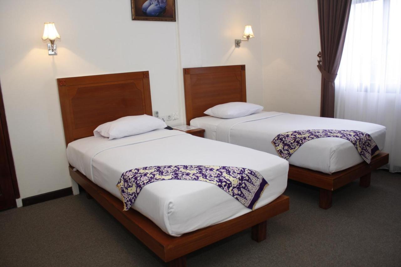 Hotel Bumi Asih Padangsidimpuan Batubelubang エクステリア 写真