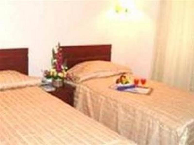 Hotel Bumi Asih Padangsidimpuan Batubelubang エクステリア 写真