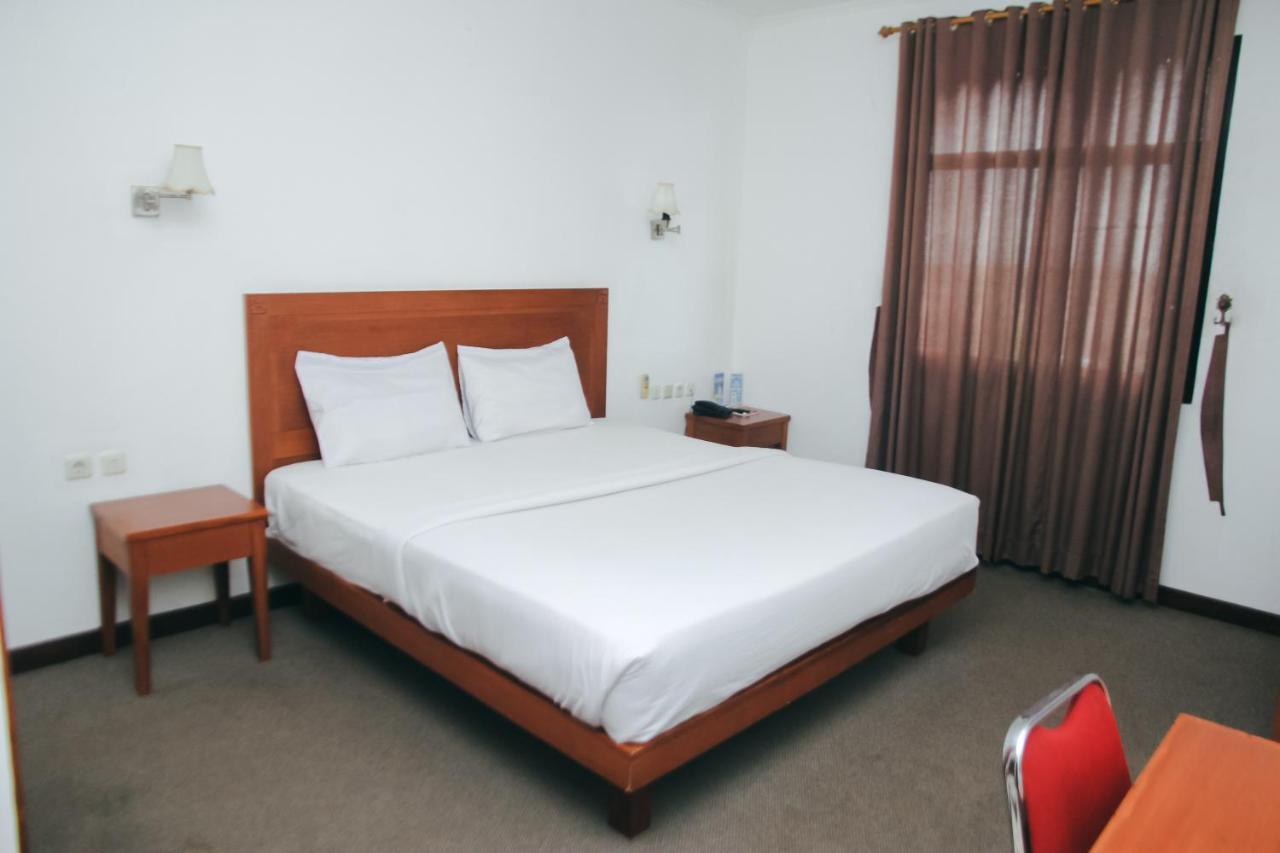 Hotel Bumi Asih Padangsidimpuan Batubelubang エクステリア 写真