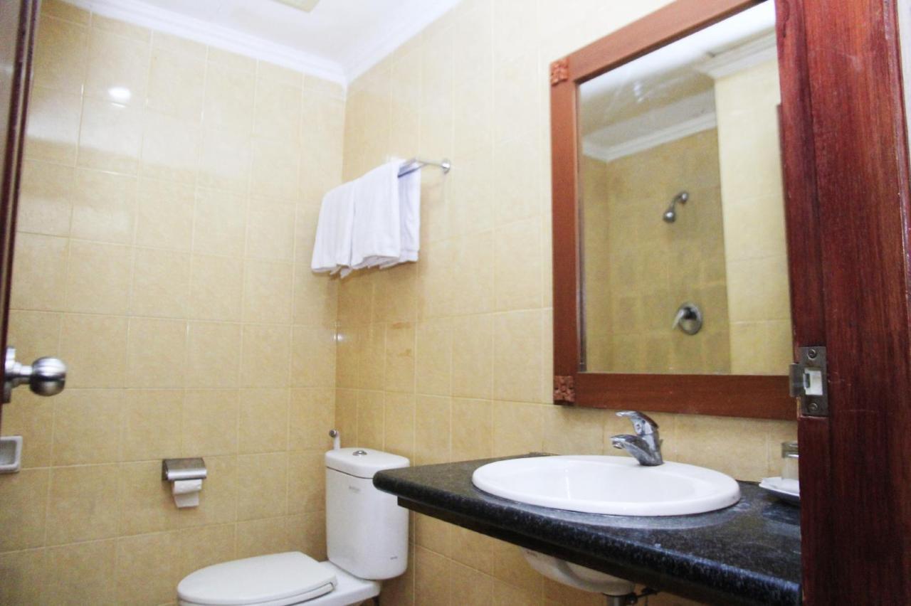 Hotel Bumi Asih Padangsidimpuan Batubelubang エクステリア 写真