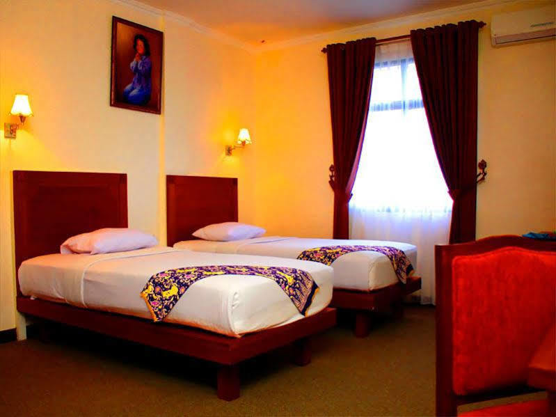 Hotel Bumi Asih Padangsidimpuan Batubelubang エクステリア 写真